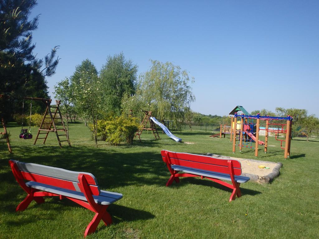 Villa Osrodek Marynka Wolka Cycowska Exterior foto